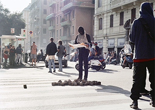 Foto: Julian Röder, Protests against G8 Summit in Genoa V, 2001